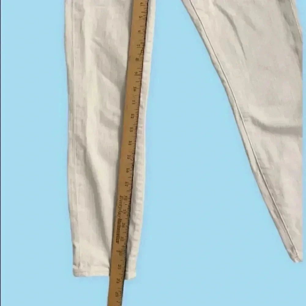 J. CREW Lookout High Rise Crop Jeans - Picture 4 of 7